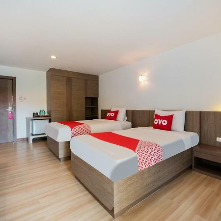 Oyo 257 Sea Paradise Hotel Саттахип Экстерьер фото