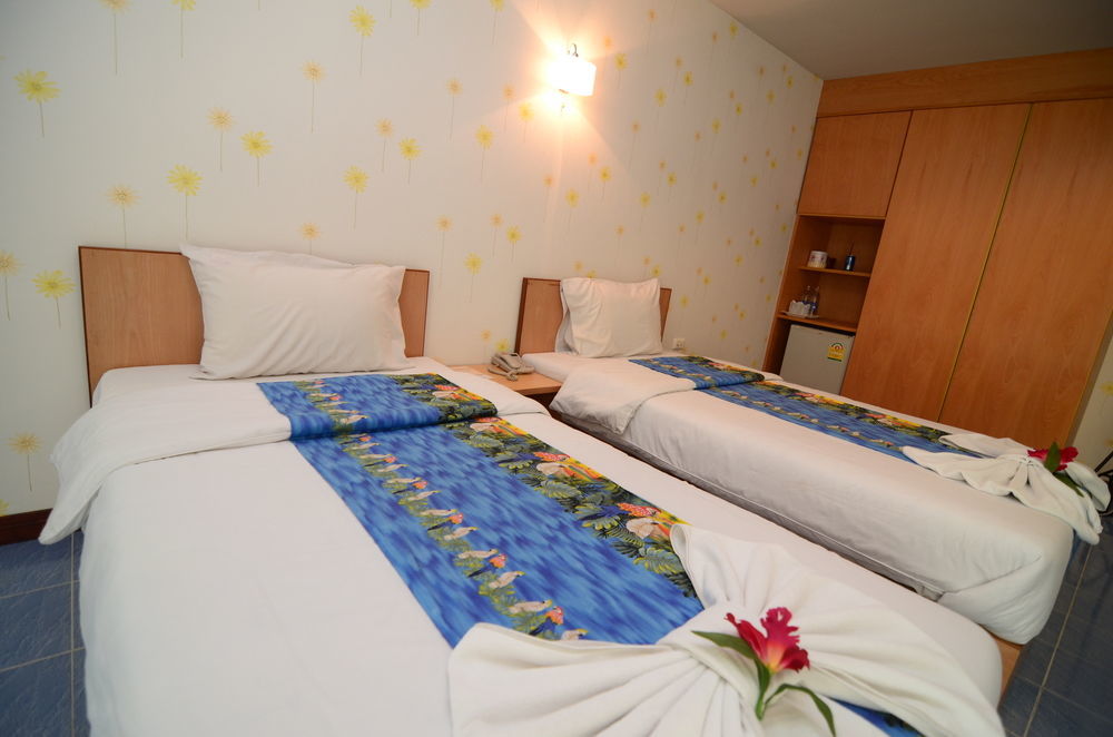 Oyo 257 Sea Paradise Hotel Саттахип Экстерьер фото