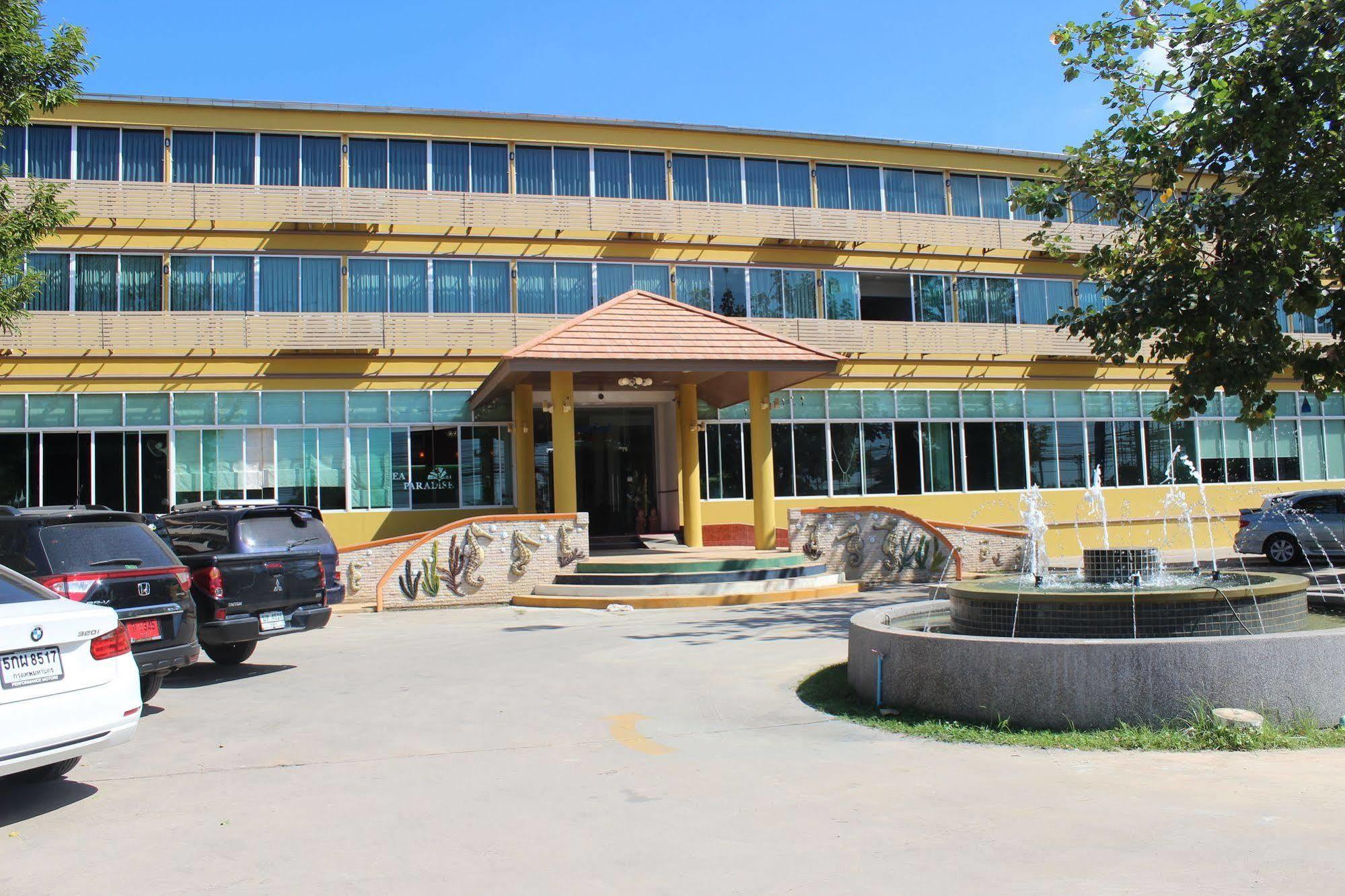 Oyo 257 Sea Paradise Hotel Саттахип Экстерьер фото